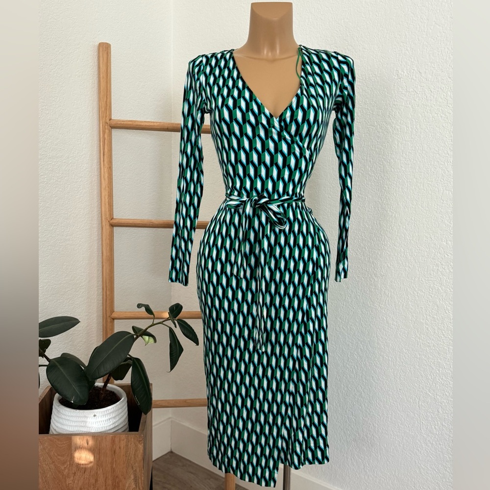 NWT Women's Long Sleeve Midi Arrow Geo Green Wrap Dress - DVF for Target - Picture 10 of 10